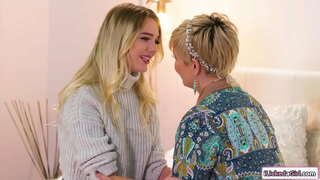 Big tits milf azeno lekis per malgranda paruoj lesbian infaneto