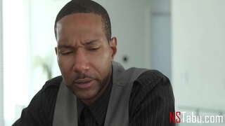 Ebony Stepdaughter चाहन्छ पिताजी जस्तै उनको व्यवहार एक महिला