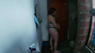 ја вас позивам да уђе у кућу месара и јебе ме, као кучку.