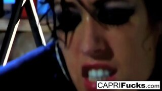 Brunett babe blir bankade